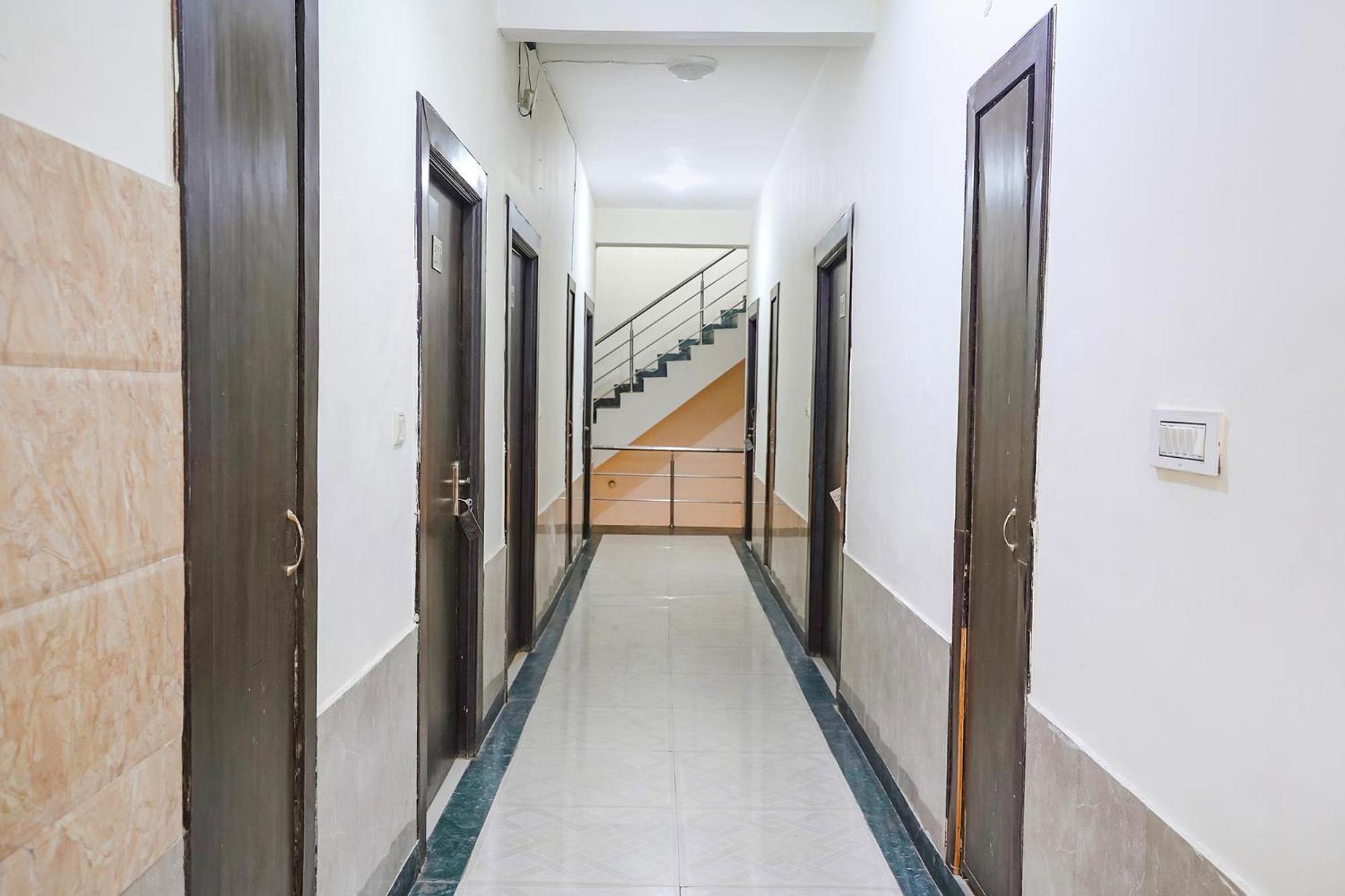 Fabhotel Prashant Palace マイソール エクステリア 写真