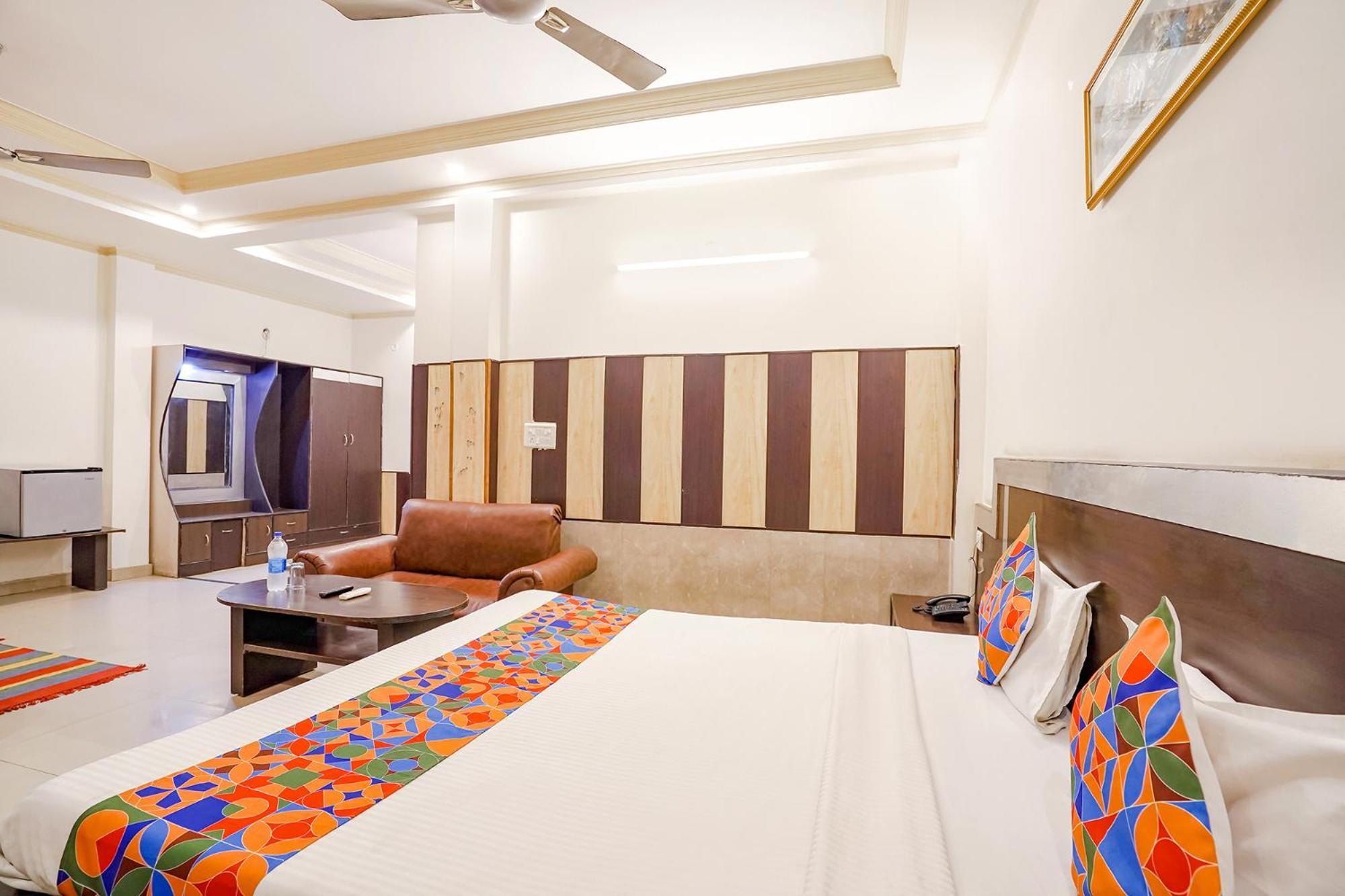 Fabhotel Prashant Palace マイソール エクステリア 写真
