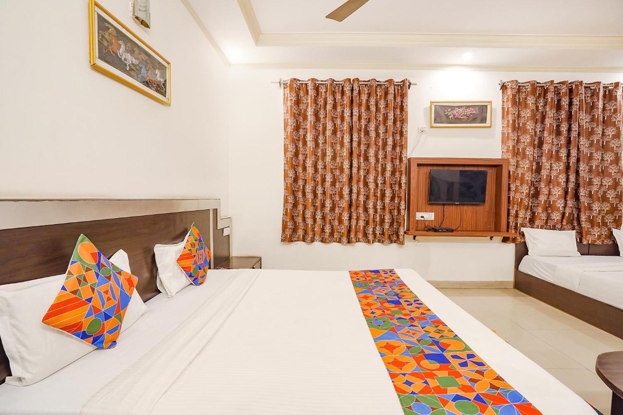 Fabhotel Prashant Palace マイソール エクステリア 写真